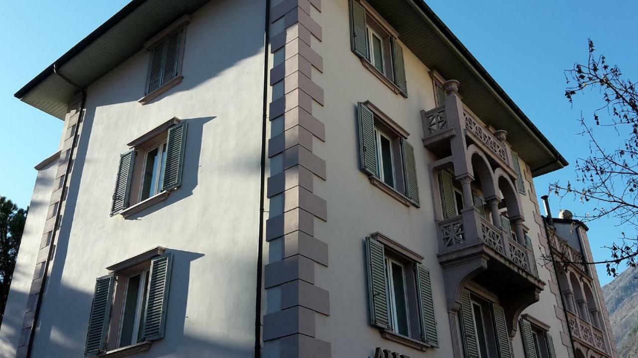 Bed And Breakfast Sweet Home Tirano Exterior photo